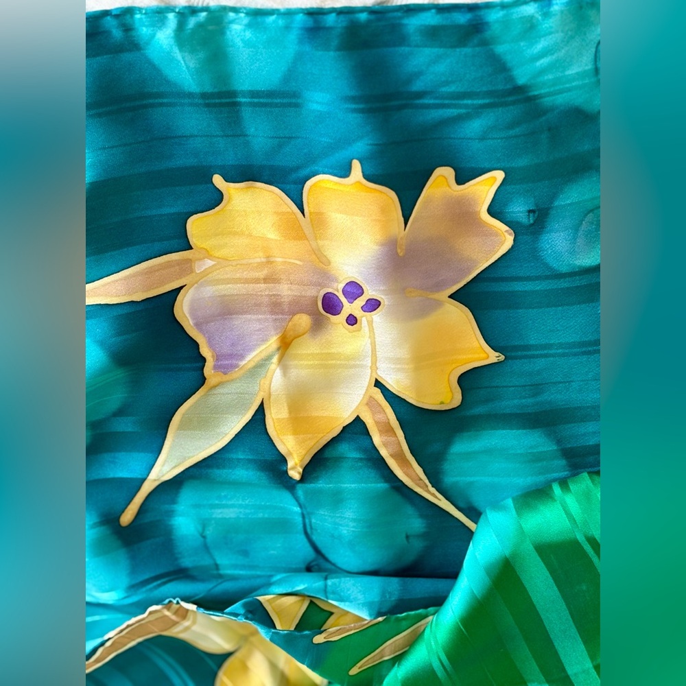 Hand-painted, Hand Rolled 100% Silk Scarf‎ Tropical, Floral, Luxury 34”x34” - Picture 2 of 7